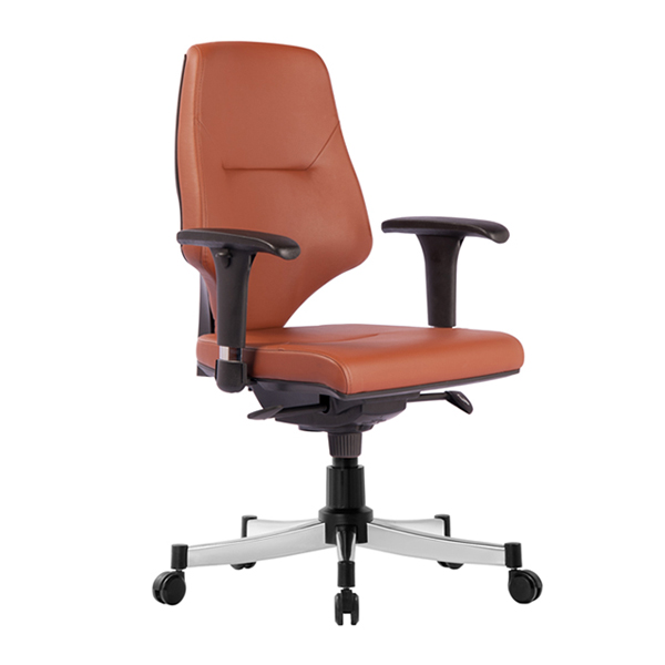 صندلی کارمندی رایانه صنعت مدل K931 به رنگ قهوه ای و از جنس چرم می باشد.