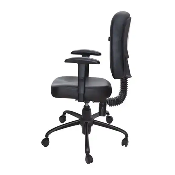 صندلی کامپیوتر کودک و نوجوان با روکش چرم مشکی و پایههای متحرک