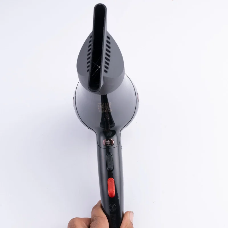 سشوار حرفهای بیبی باس نانو مدل 9000 BA، موتور AC با توان مصرفی 9000 وات، دارای قابلیت تعویض سری، باد سرد و فناوری تولید یون، با حالت صافکننده و حجمدهنده، تنظیم حرارت 3 حالته و کنترل سرعت 2 حالته، به همراه 2 سری متمرکزکننده - Image 9