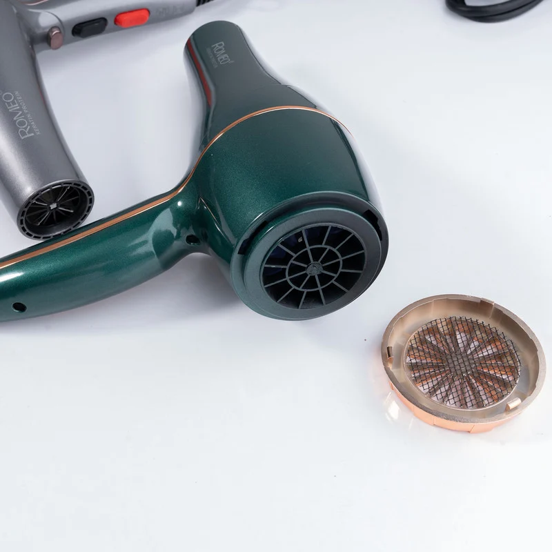 سشوار حرفهای رومئو مدل RM-5858، موتور AC با توان مصرفی 2200 وات، دارای قابلیت باد سرد، طراحی ارگونومیک، دارای حلقه آویختن، با حالت صافکننده و حجمدهنده، وزن 450 گرم، تنظیم حرارت 3 حالته و کنترل سرعت 2 حالته، به همراه متمرکزکننده باریک - Image 12